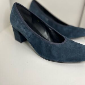 Vaneli Debora Navy Suede Almond To Block Heel 9